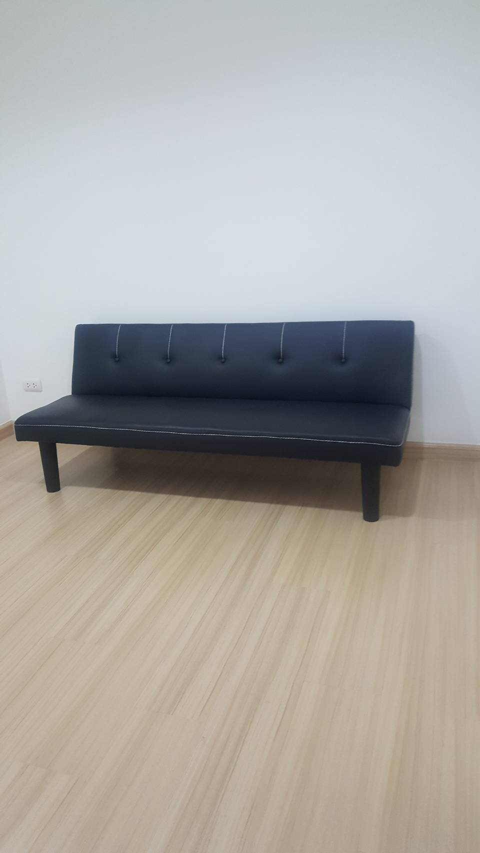 Chateau in Town Sukhumvit 64 โซฟา.jpg