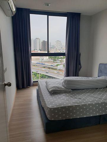 Pela Wutthakat  เตียง.jpg