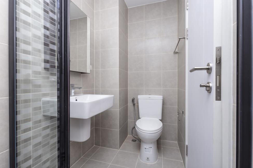 The Base Phetkasem ห้องน้ำ.JPG