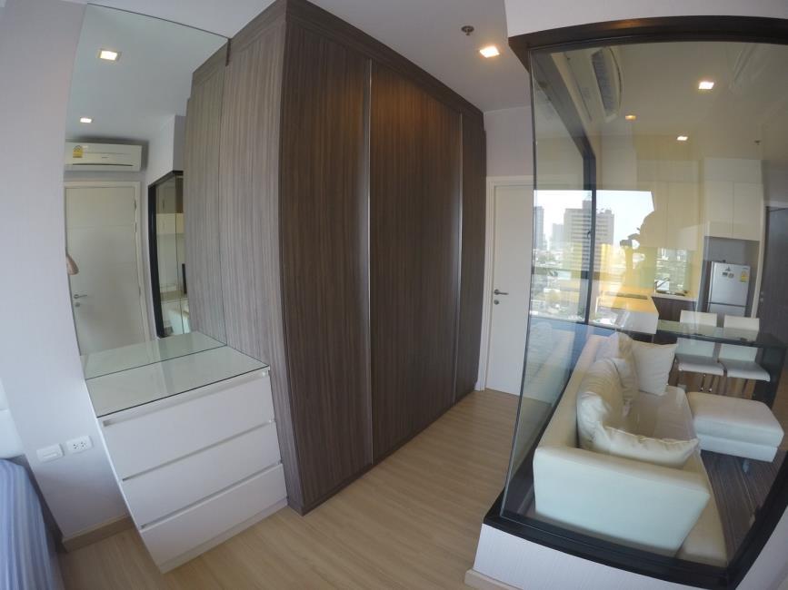 (เออร์บาโน่ แอบโซลูท สาทร-ตากสิน) ตู้.jpg