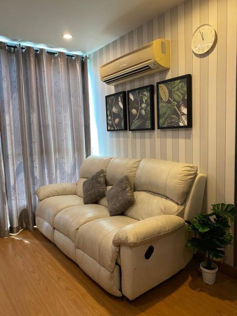 The Complete Narathiwat โซฟา.jpg