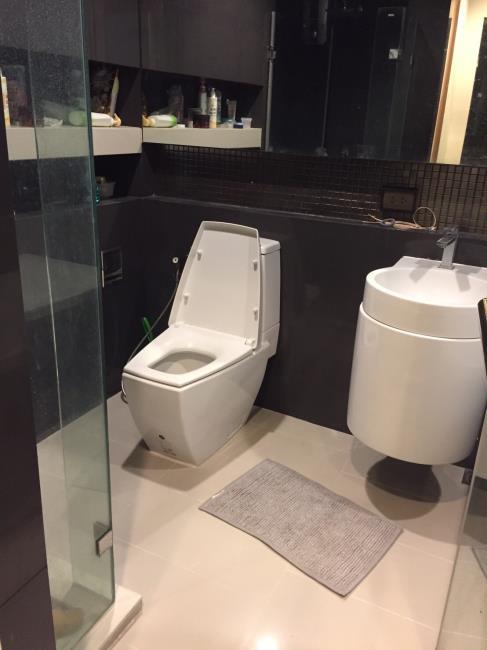 (ริทึ่ม สาทร) ห้องน้ำ..jpg