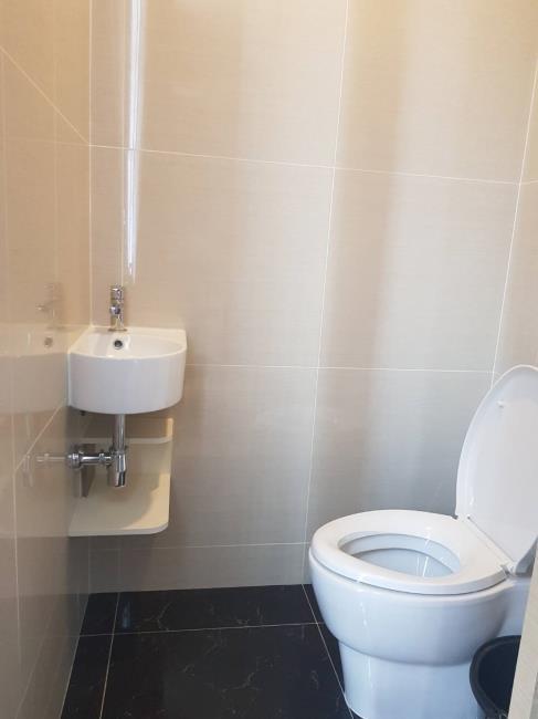 Park 24 ห้องน้ำ.jpg