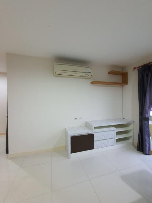 The Green 2 @ Sukhumvit 101 ชั้นวางทีวี.jpg