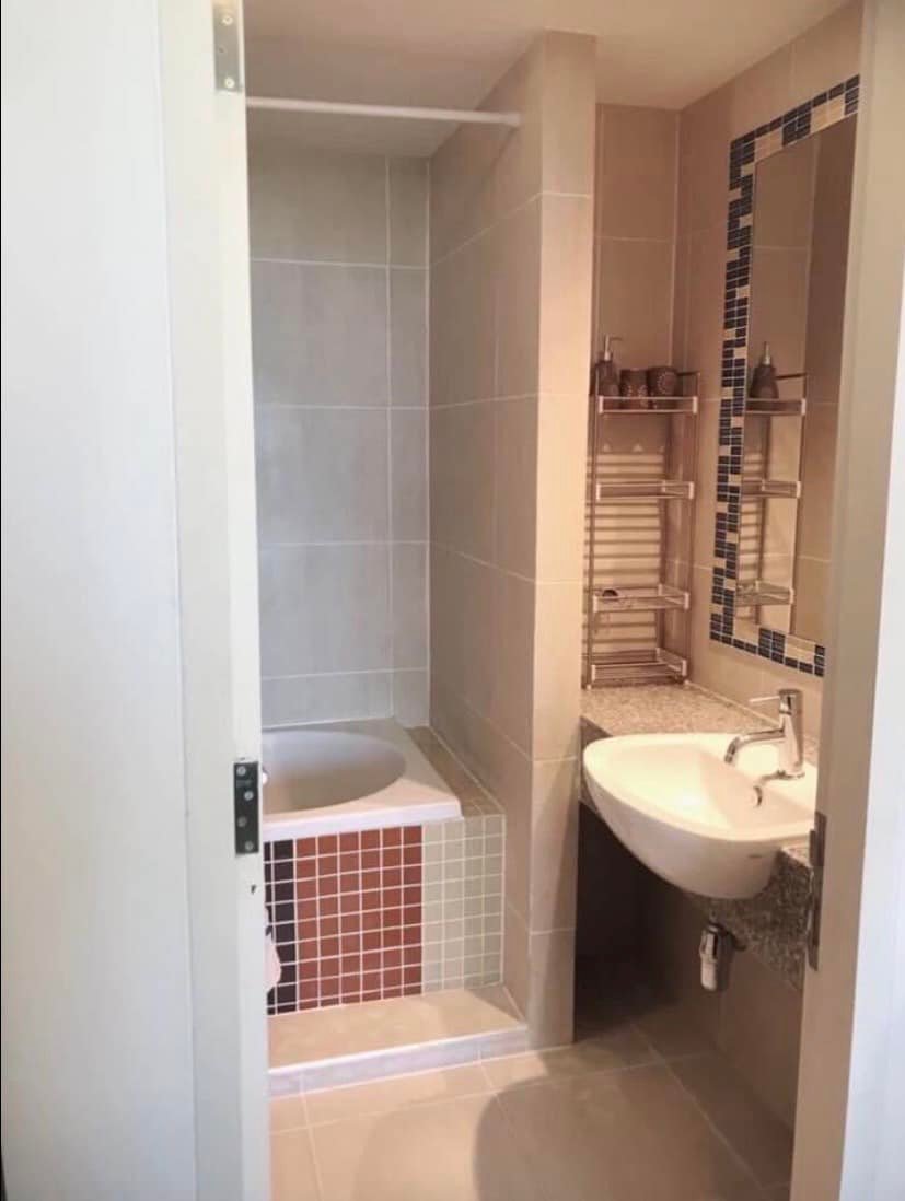 (เดอะ โคลเวอร์) ห้องน้ำ.jpg