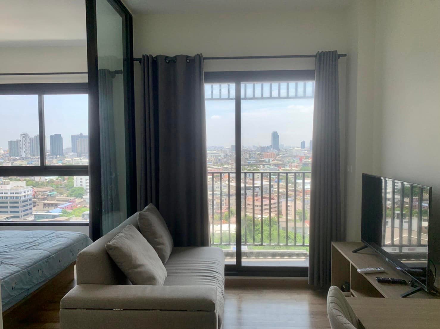 (นิช โมโน เจริญนคร) โซฟา.jpg