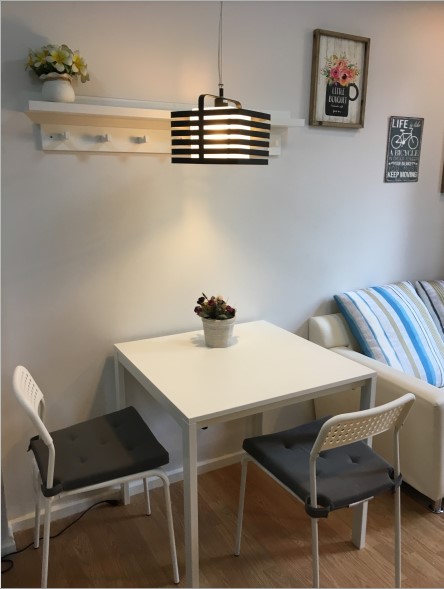 The Parkland Lite Sukhumvit - Paknam มุมโต๊ะอาหาร.jpg