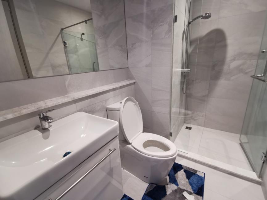 RHYTHM Ekkamai ห้องน้ำ.jpg