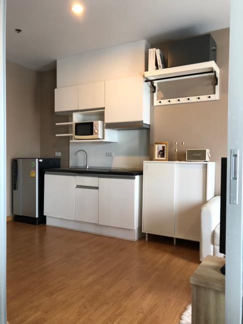 The Parkland Phetkasem Condominium ครัว.jpg