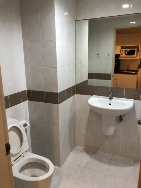 (คาซ่า คอนโด รัชดา-ท่าพระ) ห้องน้ำ.jpg