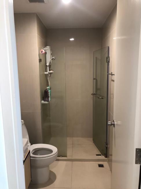 The Parkland Phetkasem-Thapra ห้องน้ำ.jpg