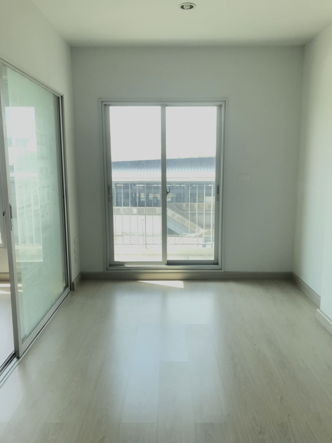 The Parkland Phetkasem Condominium มุมห้อง.jpg