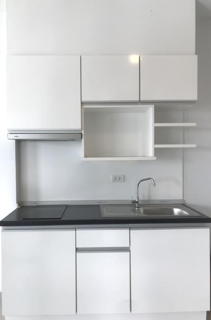 The Parkland Phetkasem Condominium ครัว.jpg