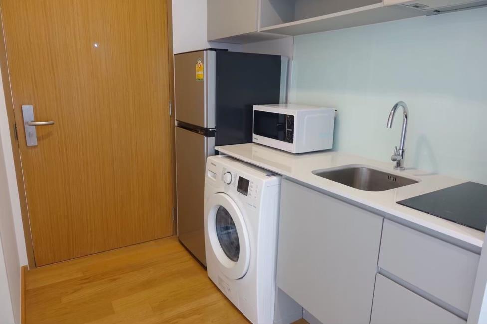 keng pumhirun  Noble Revo Silom ครัว.jpg