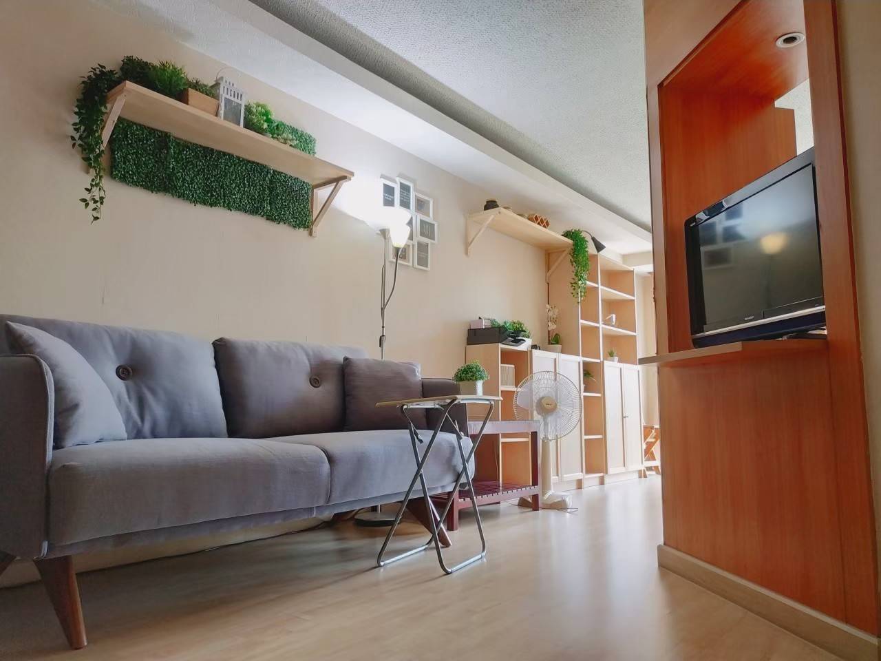 (เดอะ วอเตอร์ฟอร์ด สุขุมวิท 50) โซฟา.jpg