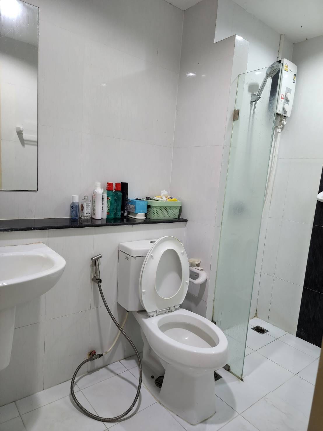 (ลีโว ลาดพร้าว 18 โครงการ 1) ห้องน้ำ..jpg