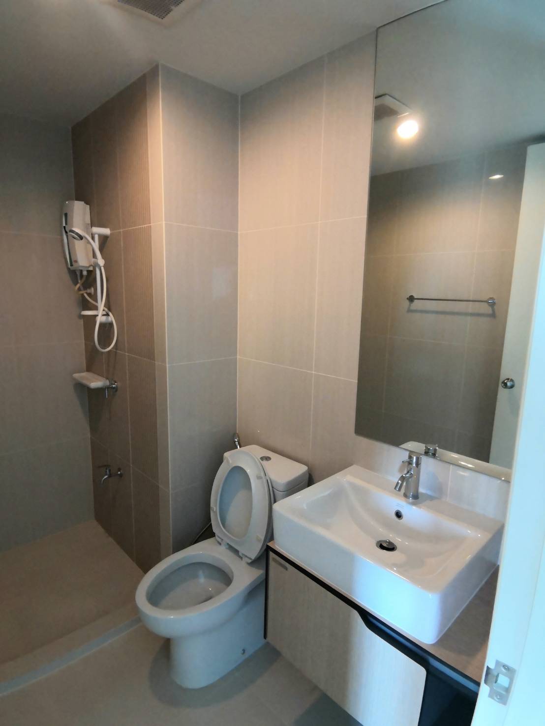 (เดอะ พาร์คแลนด์ เพชรเกษม) ห้องน้ำ..jpg