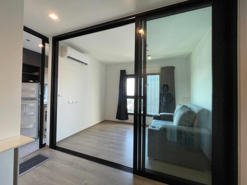 (เดอะเบส เพชรเกษม) ห้องนั่งเล่น.jpg