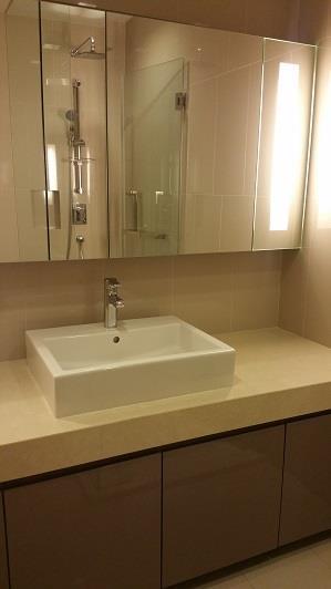 (ไฮด์ สุขุมวิท 13) กระจกห้องน้ำ-10.jpg