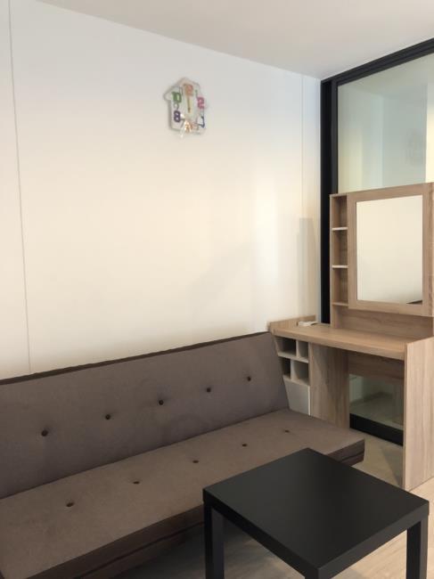 Ideo Mobi Wongsawang - Interchange โซฟา.jpg