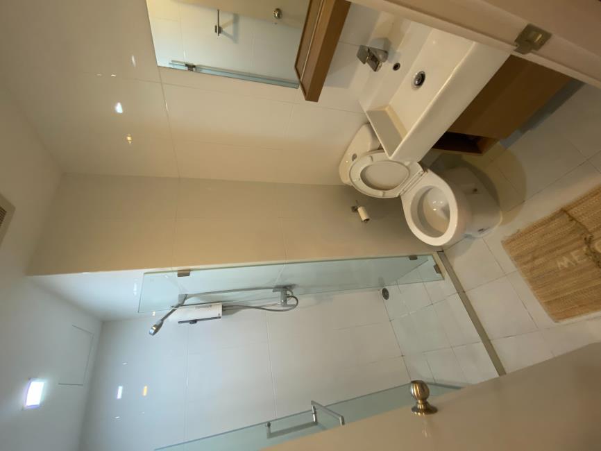 Condolette Pixel Sathorn ห้องน้ำ.jpg