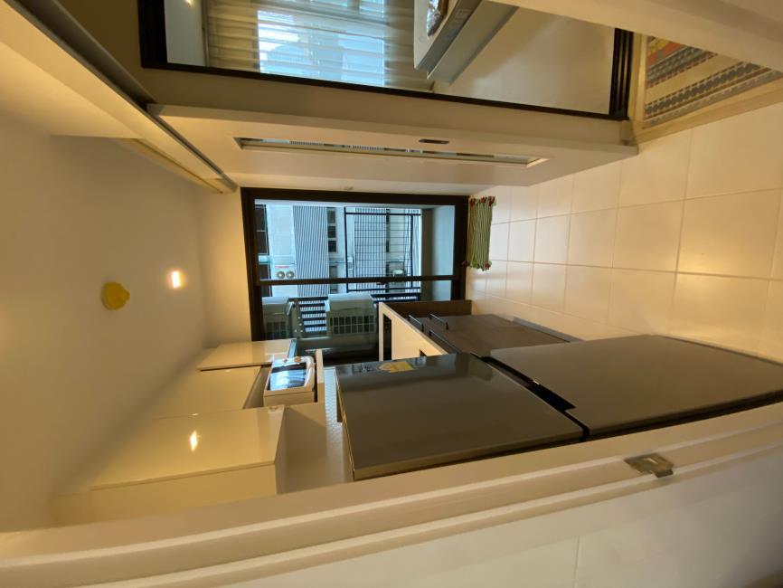 Condolette Pixel Sathorn ห้องครัว.jpg