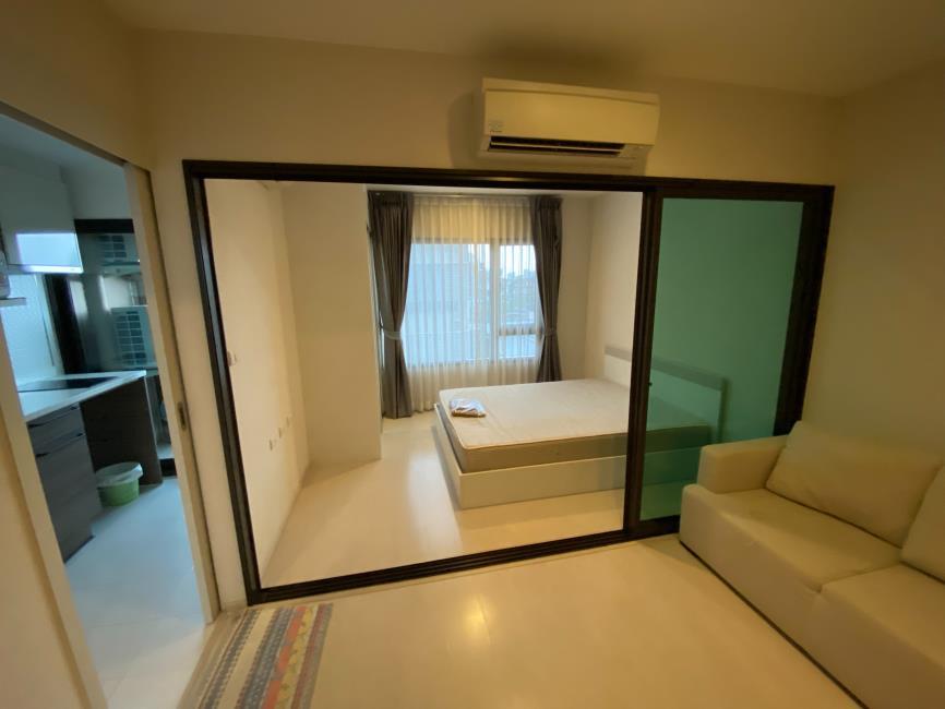 Condolette Pixel Sathorn เตียง.jpg