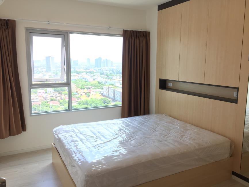 Aspire Sathorn Thapra เตียงนอน.jpg