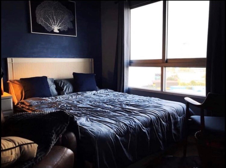 (ไอวี่ ริเวอร์) เตียง.jpg