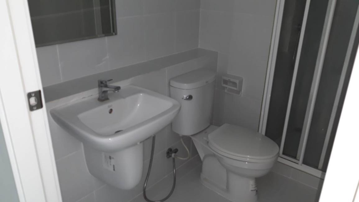 Elements Srinakarin ห้องน้ำ.jpg