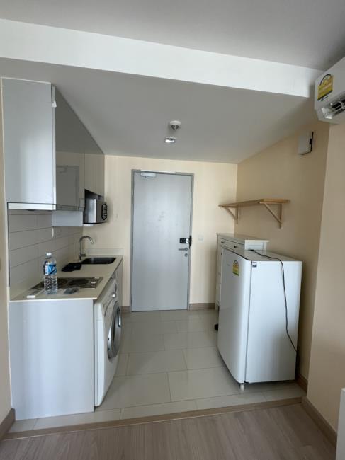 Ideo Mobi Phayathai ครัว.jpg