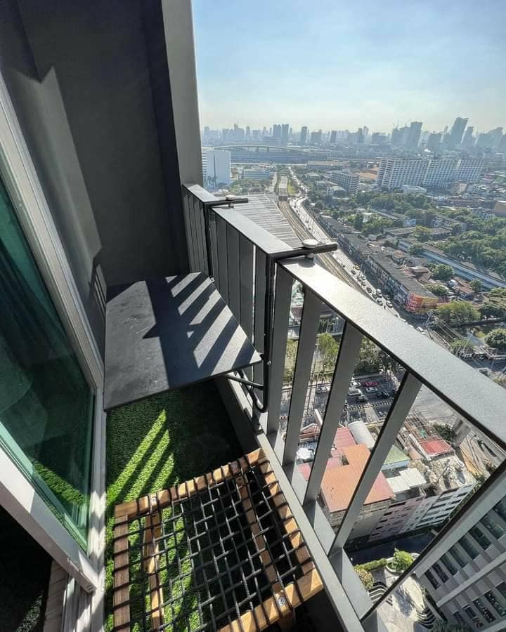 (ไอดีโอ โมบิ บางซื่อ แกรนด์ อินเตอร์เชนจ์) ระเบียง.jpg