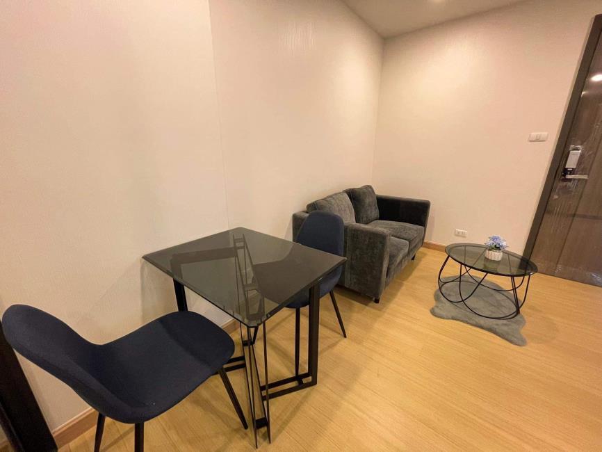 (ศุภาลัย ไพร์ม พระราม 9) โต๊ะกินข้าว.jpg