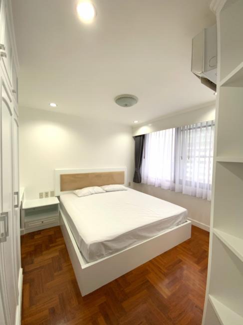 (อคาเดเมีย แกรนด์ ทาวเวอร์) เตียง.jpg