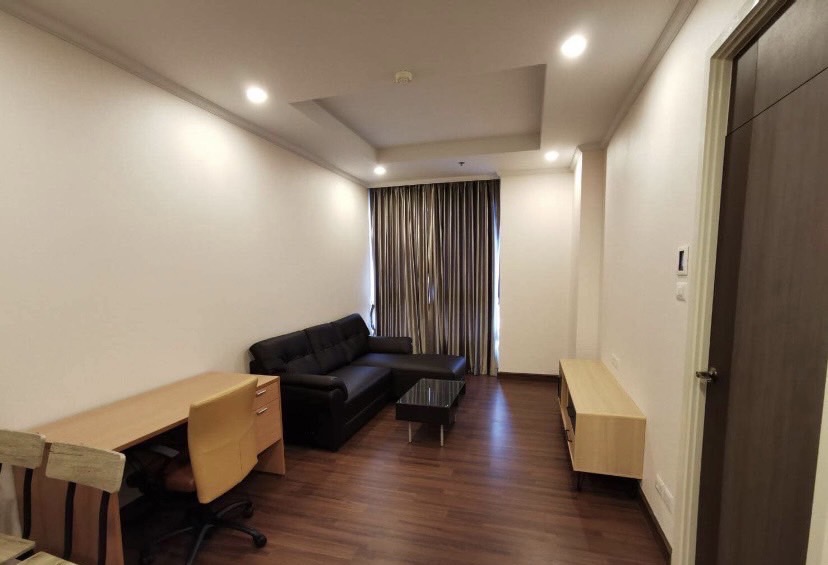 (ศุภาลัย เอลีท สาทร-สวนพลู) ห้องนั่งเล่น (2).jpg