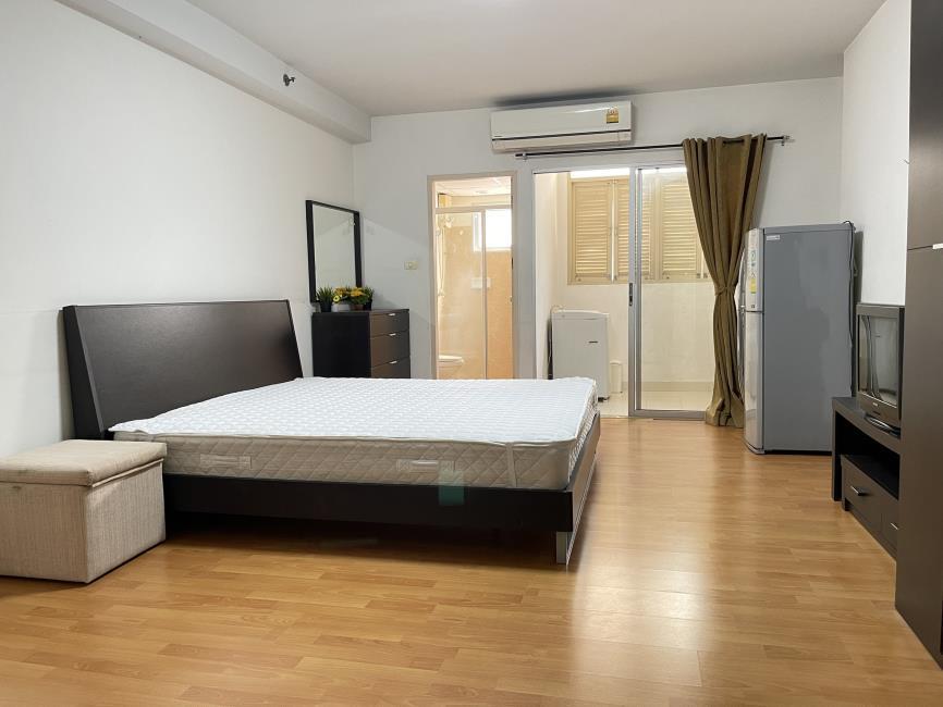 City Home Sukhumvit เตียง.jpg