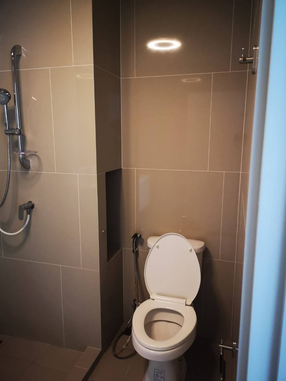 Chapter One Shine Bangpo ห้องน้ำ.jpg