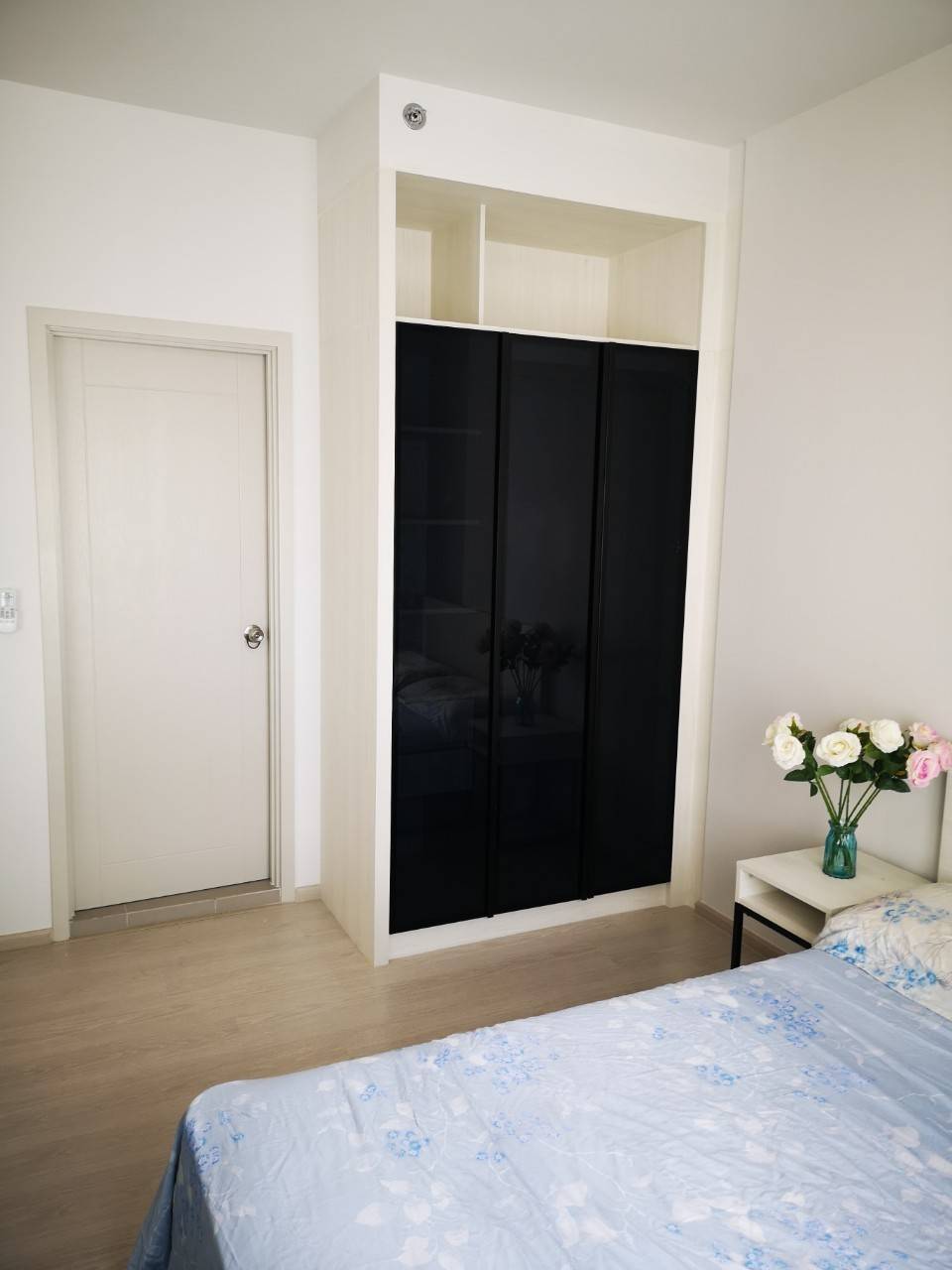 Chapter One Shine Bangpo ตู้เสื้อผ้า.jpg