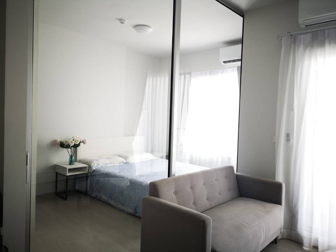 Chapter One Shine Bangpo โซฟา เตียง.jpg