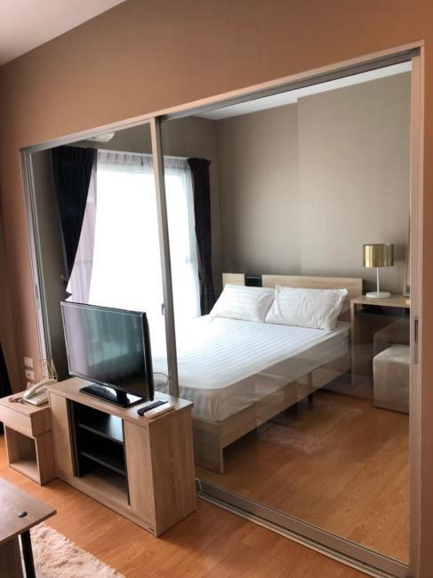 The Parkland Phetkasem Condominium ทีวี เตียงนอน.jpg