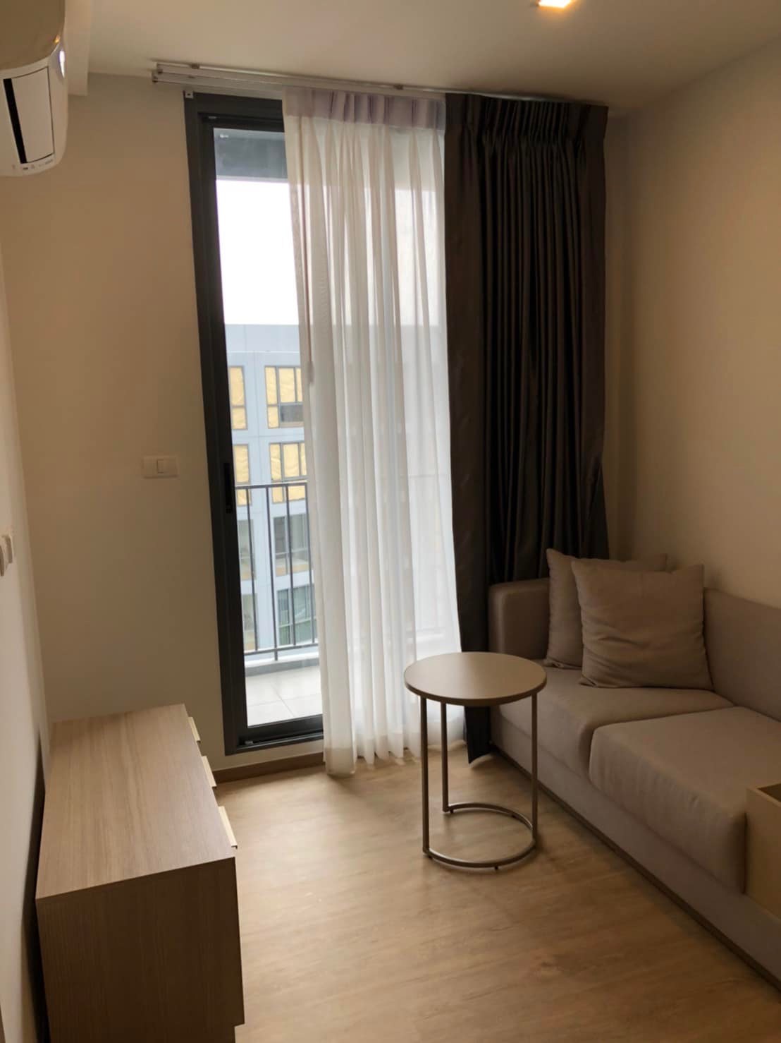 (เดอะ เนสท์ สุขุมวิท 71) ห้องนั่งเล่น.jpg