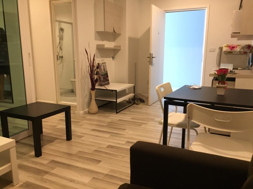 Knightsbridge Sky River Ocean ในห้อง.jpg