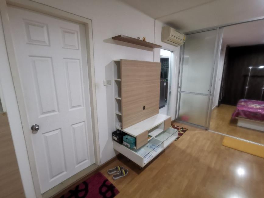 U Delight @ Bang Sue Station ชั้นวางทีวี.jpg