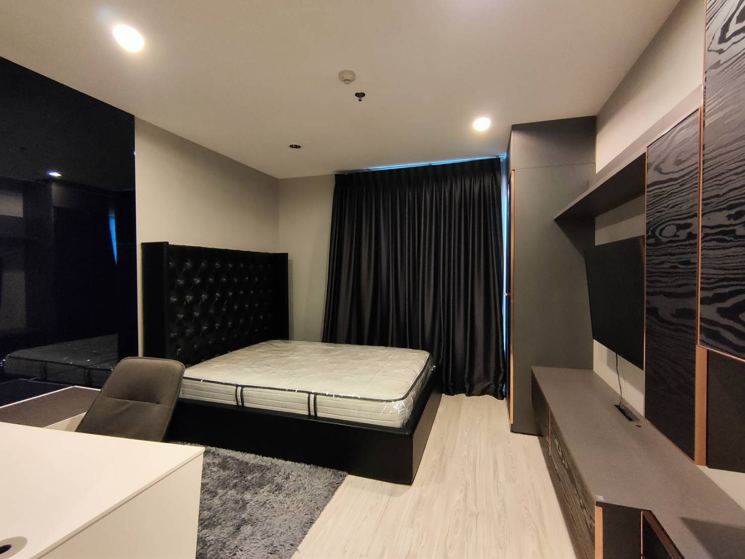 Ideo Mobi Sukhumvit Eastgate เตียงนอน.jpg