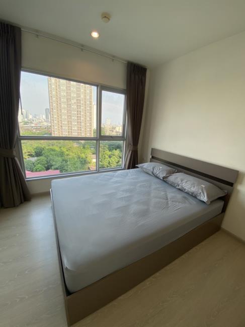 Aspire Sathorn - Taksin Timber Zone เตียงนอน.jpg