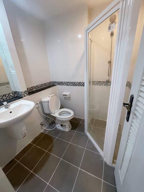 Sense of London  ห้องน้ำ.jpg