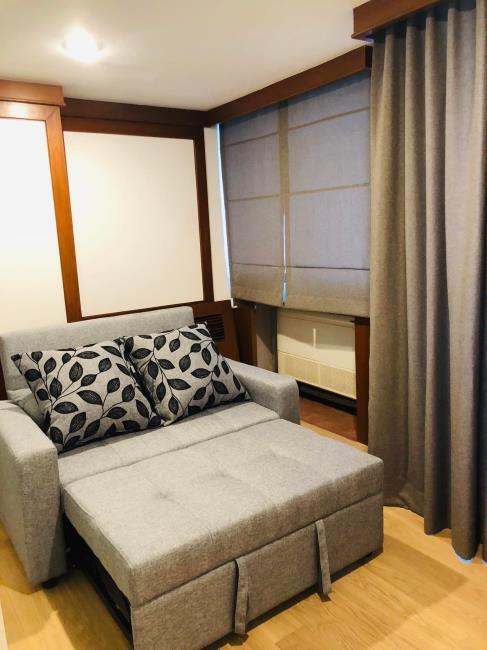 (ศุภาลัย เพลส คอนโดมิเนียม) โซฟา.jpg