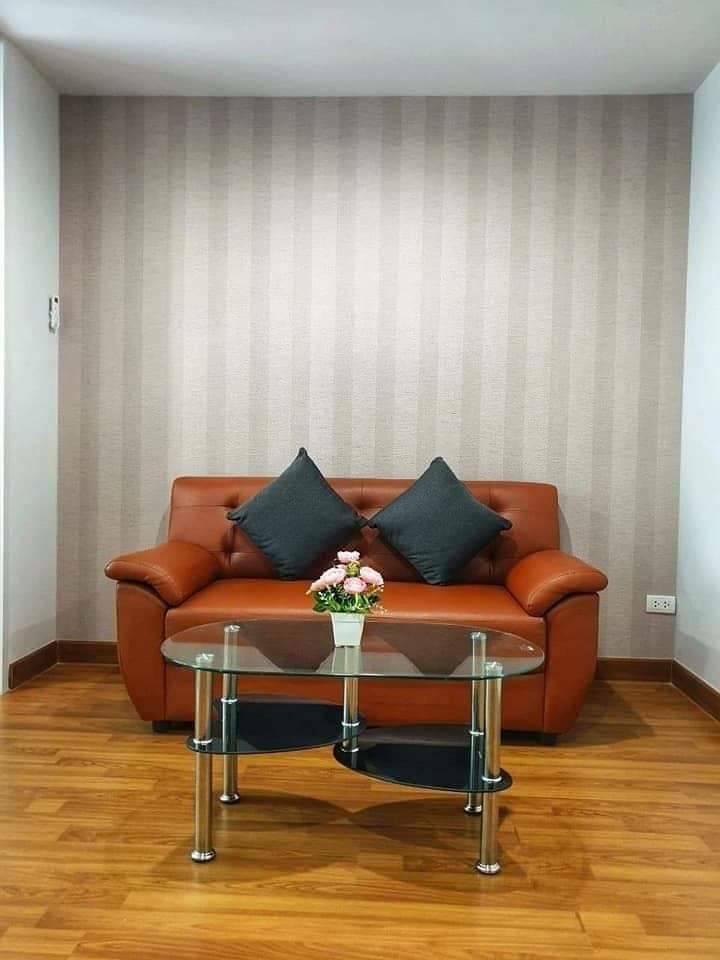 (รีเจ้นท์ โฮม สุขุมวิท 81) โซฟา.jpg