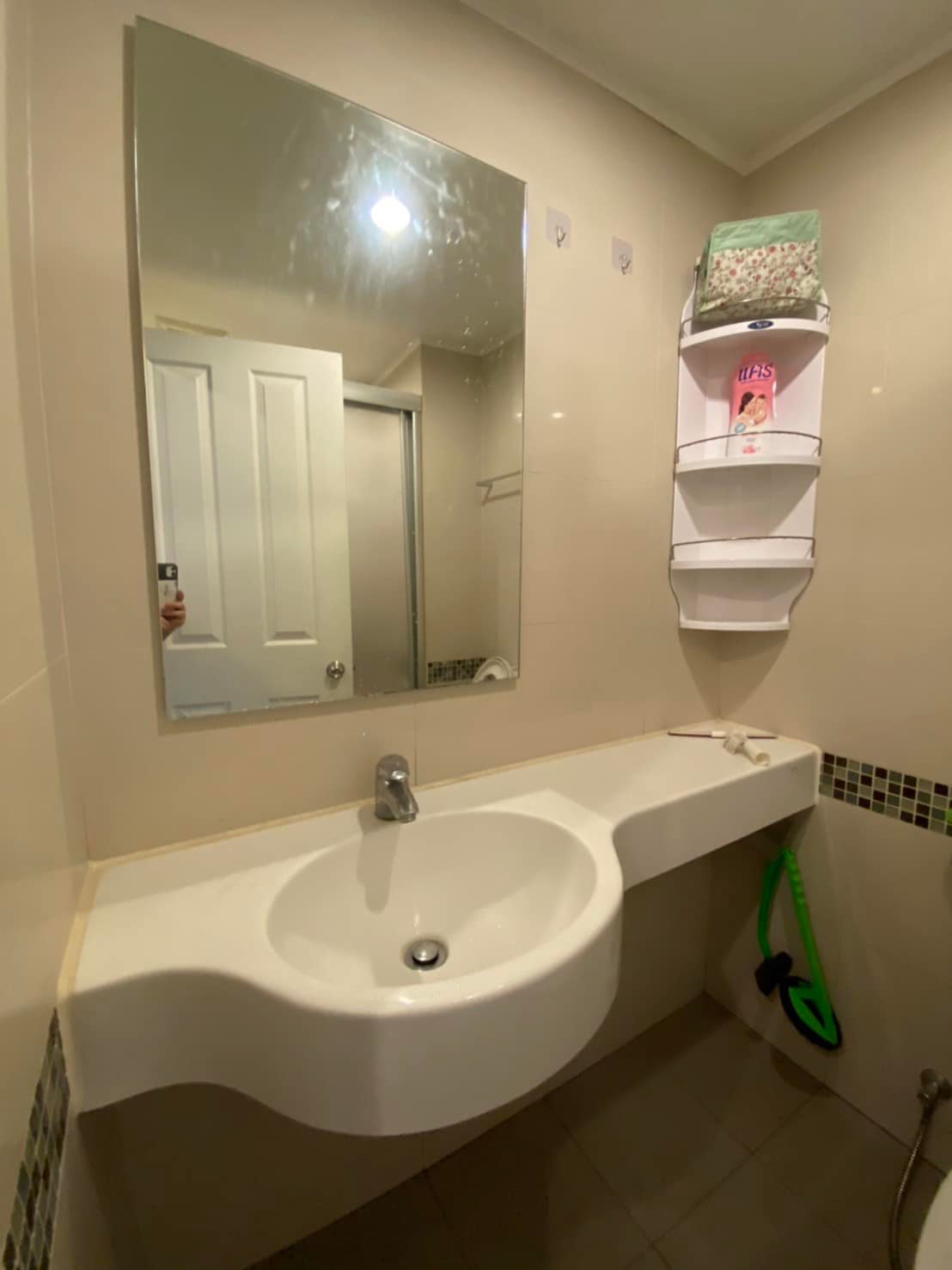 (ลุมพินี พาร์ค ริเวอร์ไซด์ พระราม 3) อ่างล้างหน้า.jpg