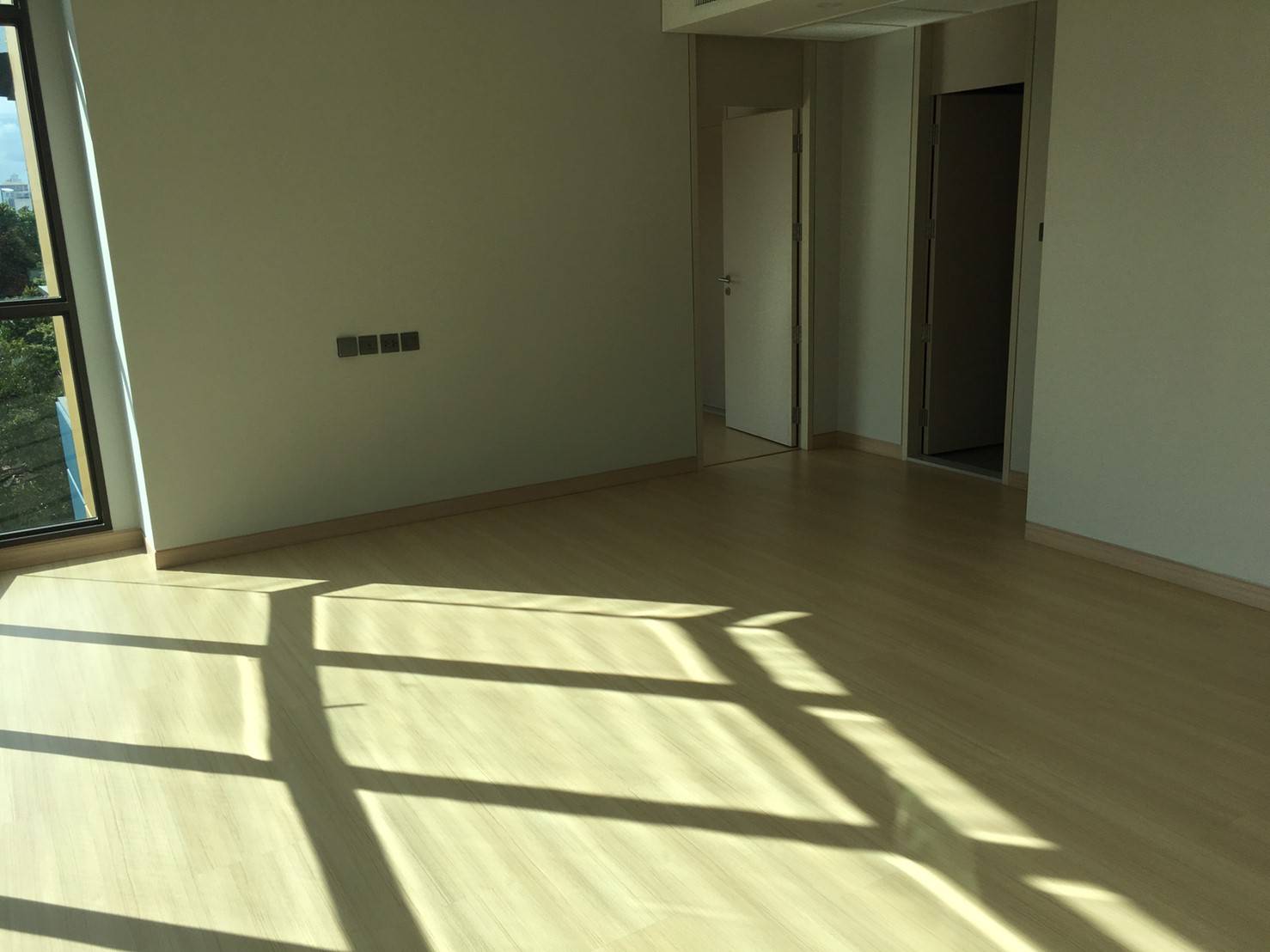 Lumpini Suite Phetchaburi-Makkasan ภายในห้อง.jpg